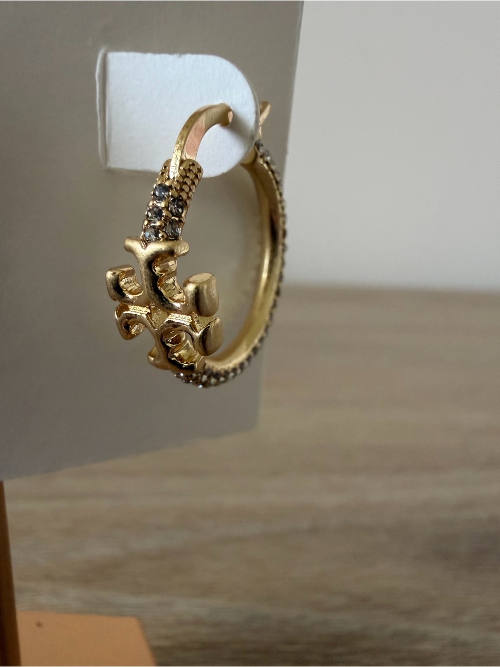 New Tory Burch Crystal Logo Hoop Earrings Gold Tone Pavé Double T - Picture 8 of 8